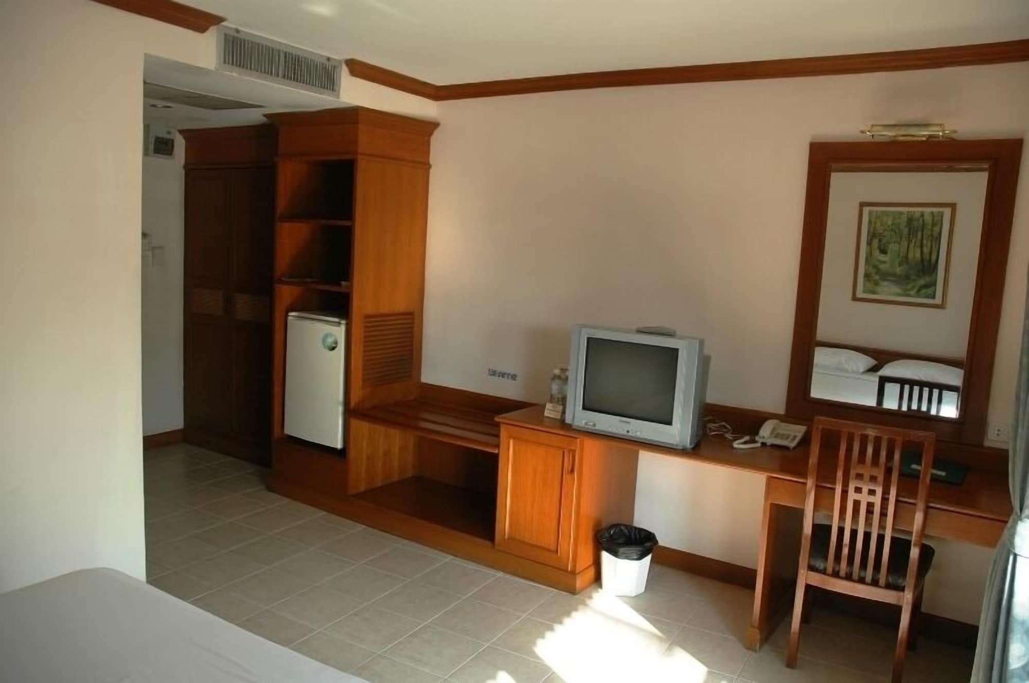 Jomtien Boathouse Hotel Pattaya Exterior photo