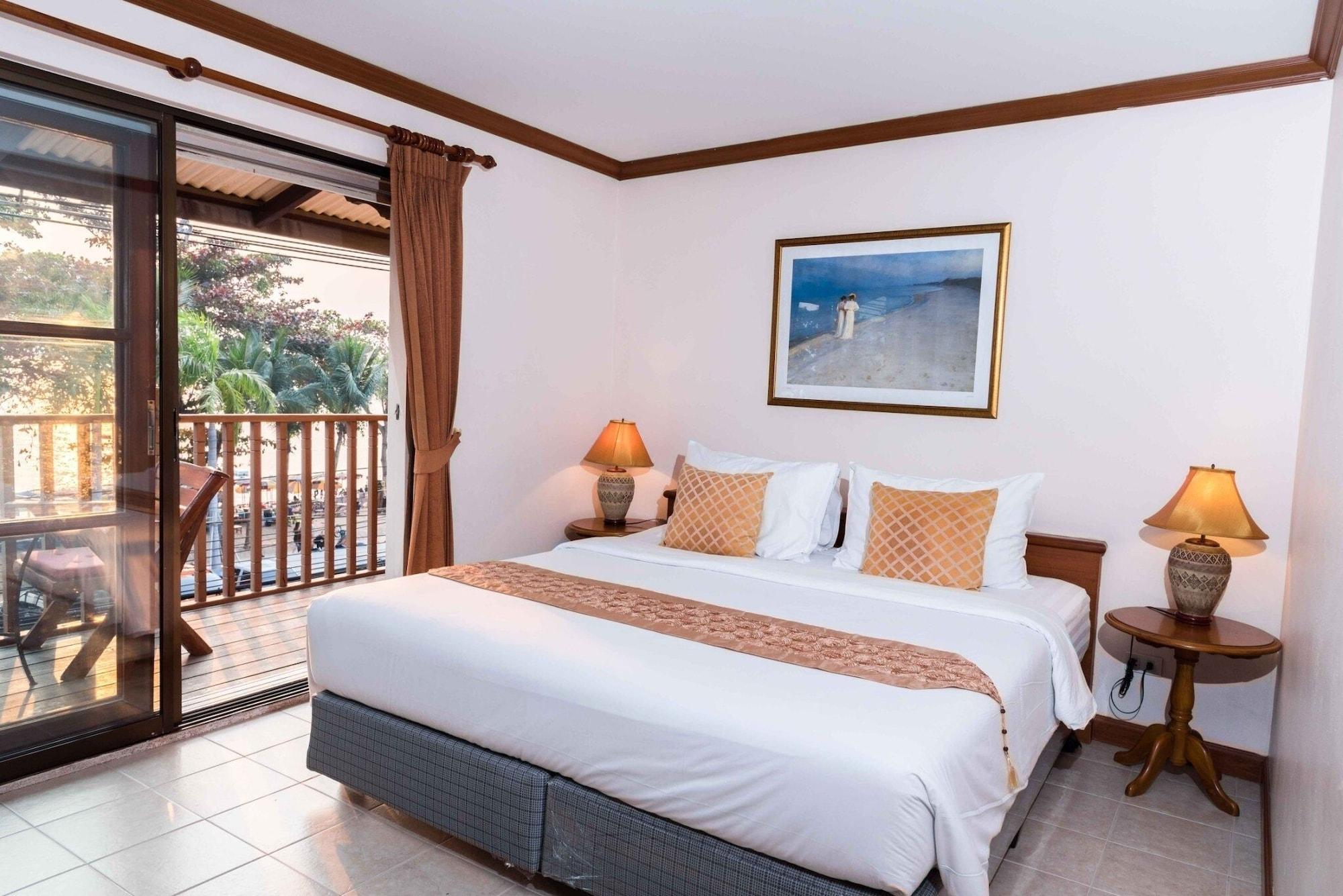 Jomtien Boathouse Hotel Pattaya Exterior photo
