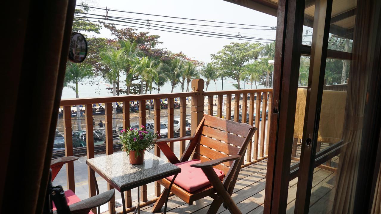 Jomtien Boathouse Hotel Pattaya Exterior photo