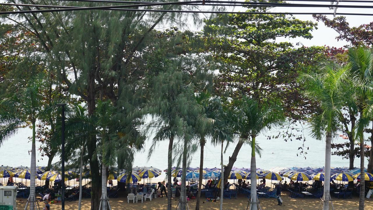 Jomtien Boathouse Hotel Pattaya Exterior photo