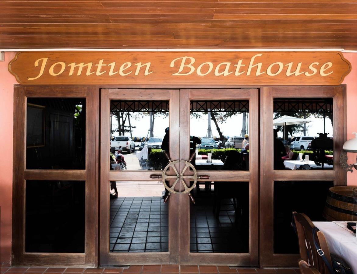Jomtien Boathouse Hotel Pattaya Exterior photo